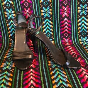 United Colors of Bennetton black leather heels 35